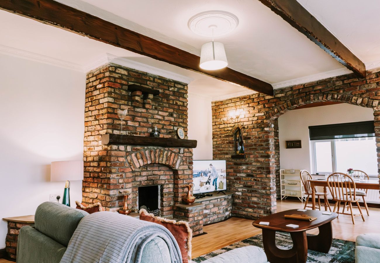 Family Friendly 3 week stay